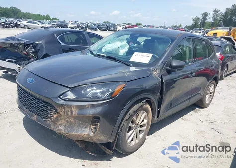 2020 Ford Escape S z USA, uszkodzony, nr VIN 1FMCU0F69LUA67346